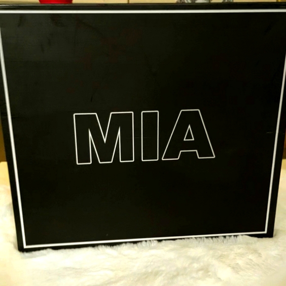 MIA McKinley-A Red Stretch Stilettos NWB sz. 8 - Picture 7 of 7